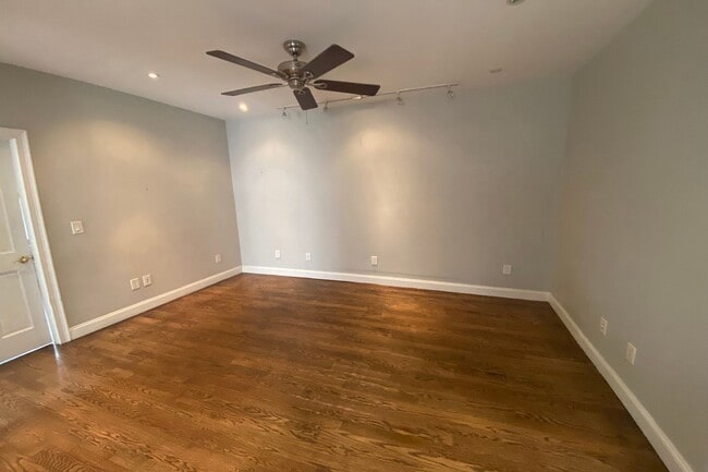 Primary Photo - 2914 Fort Hamilton Pkwy