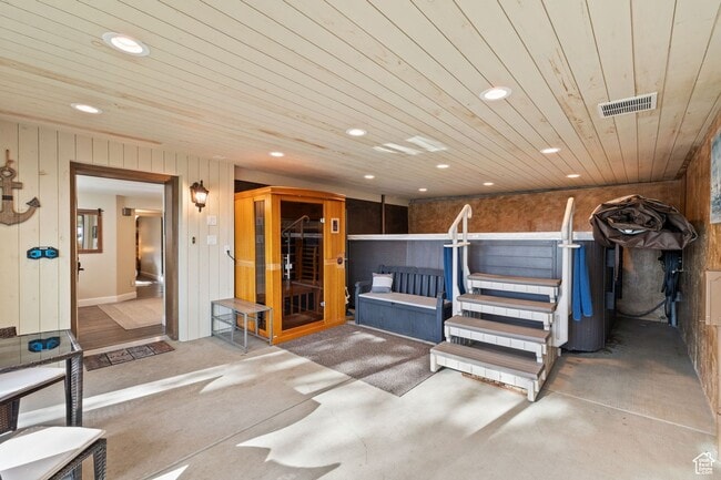 Building Photo - Beautiful 4 Bd. 3 Bath Home w/Mother-In-La...