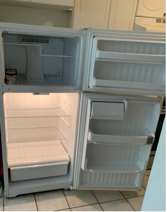 Kitchen Refrigerator - 440 Veteran Ave