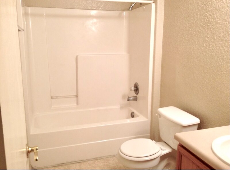 Building Photo - 7660 Oak Chase