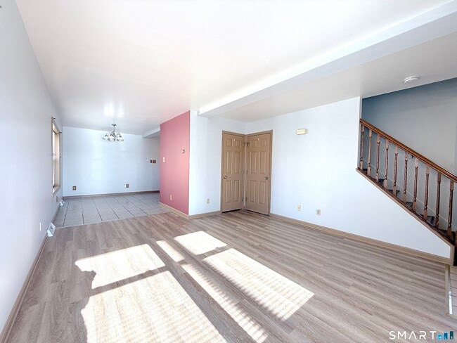 Building Photo - 209 Hamilton St