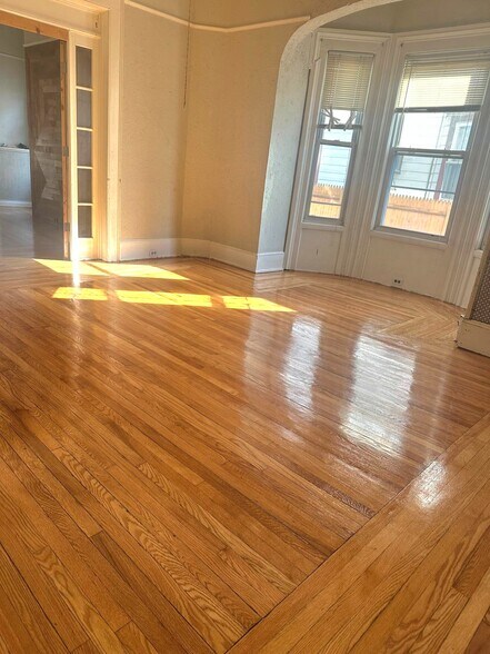 Building Photo - 22 Virginia Ave