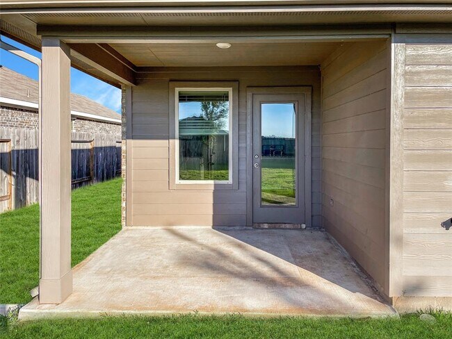Building Photo - 5906 Warm Bungalow Ln