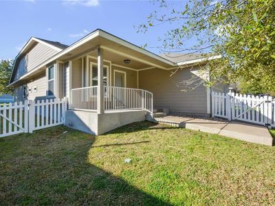 Building Photo - 1021 Rawhide Trl