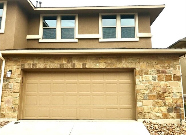 Building Photo - 6814 E Riverside Dr