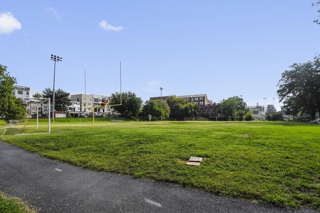 Building Photo - 150 Seaton Pl NW