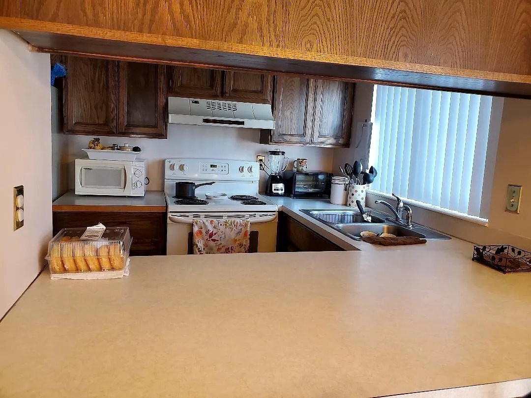 Building Photo - 1177 N Fairfield Rd