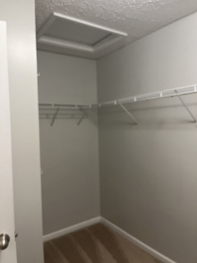 Building Photo - "Spacious 3-Bedroom Townhouse Retreat with Fireplace & Hardwood Floors in Antioch!"