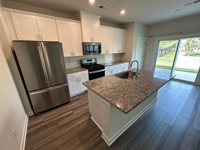 Building Photo - 2016 Belterra Dr