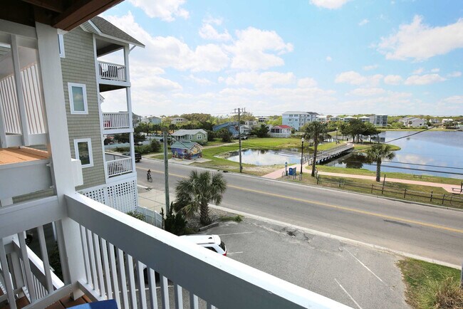 Building Photo - 608 Carolina Beach Ave S