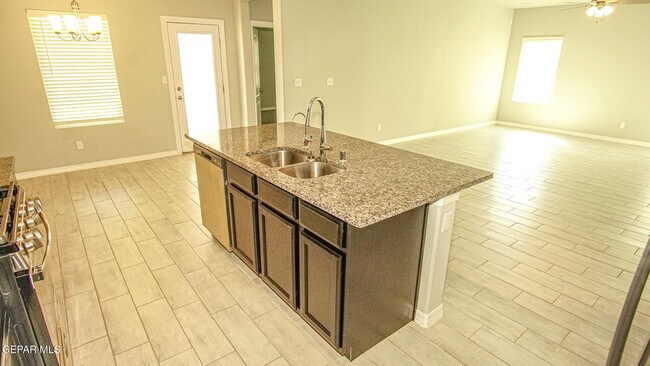 Building Photo - 12264 Desert Sea Ct
