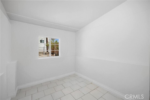 Building Photo - 10607 Whitegate Ave
