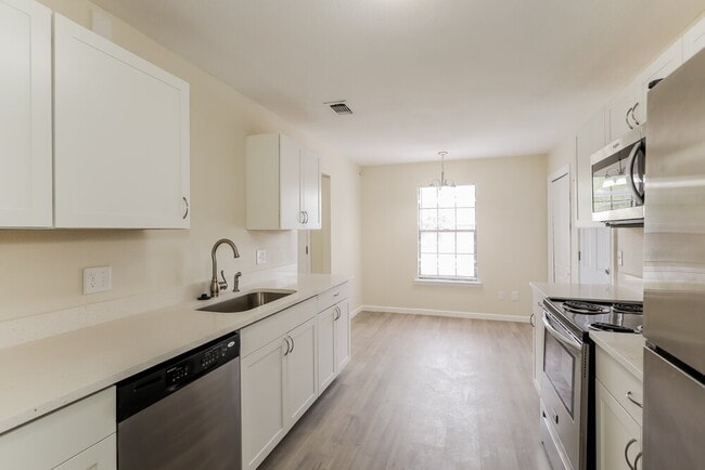 Building Photo - 4324 Pilgrim Way