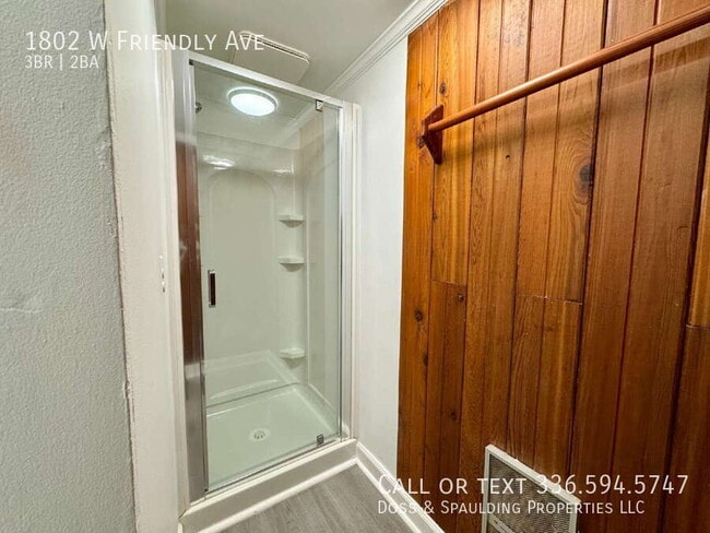 Building Photo - 1802 W Friendly Ave