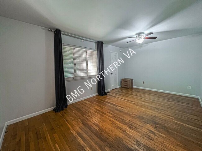 Building Photo - 3816B Steppes Ct