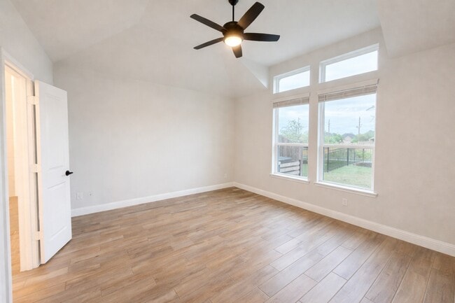 Building Photo - 2307 Birch View Ln