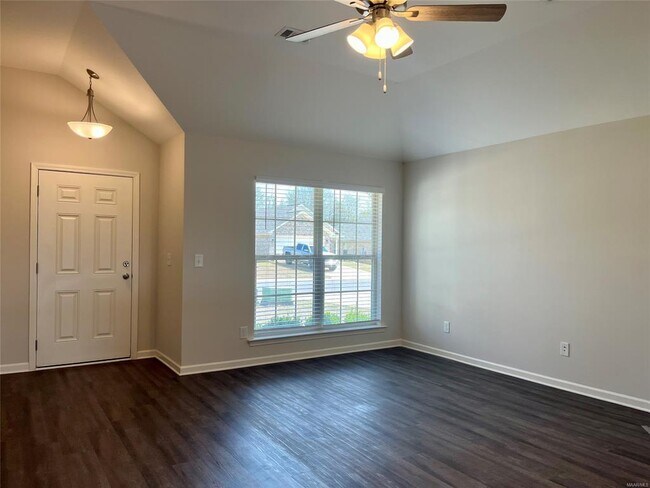 Building Photo - 127 Dawson's Ml Dr