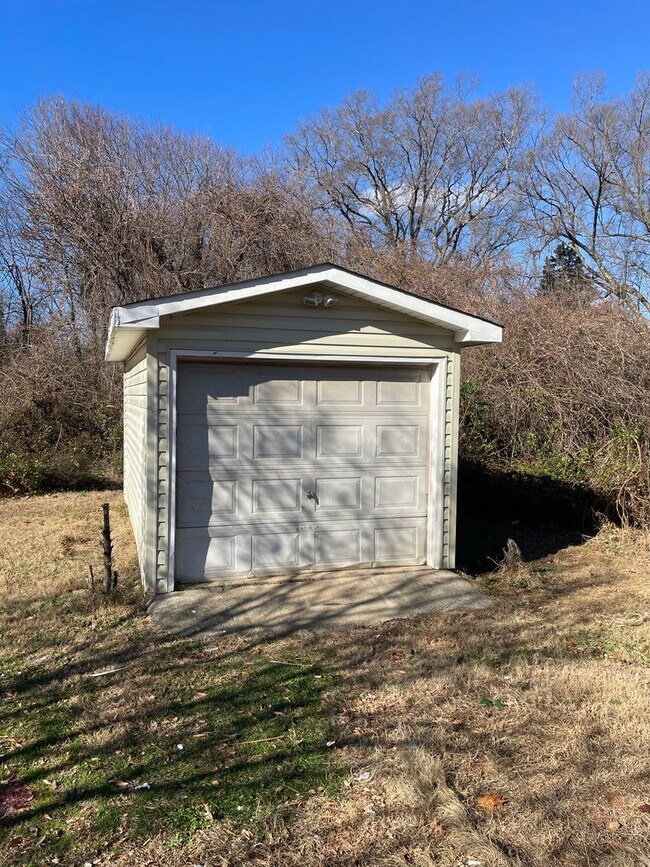 Building Photo - 4534 Baux Mountain Rd