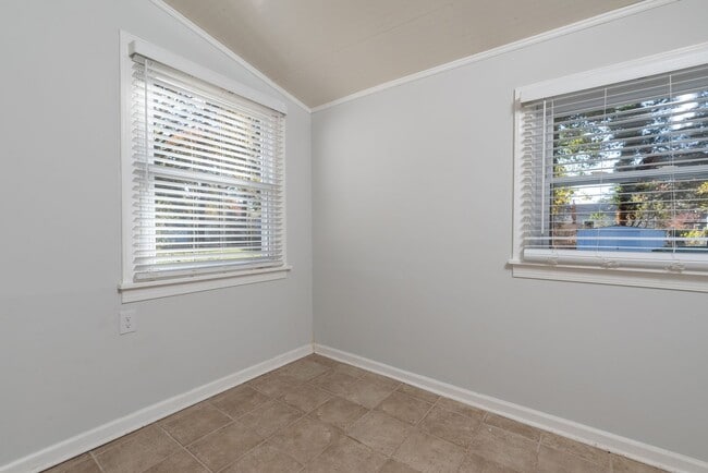 Building Photo - 2815 Irisdale Ave