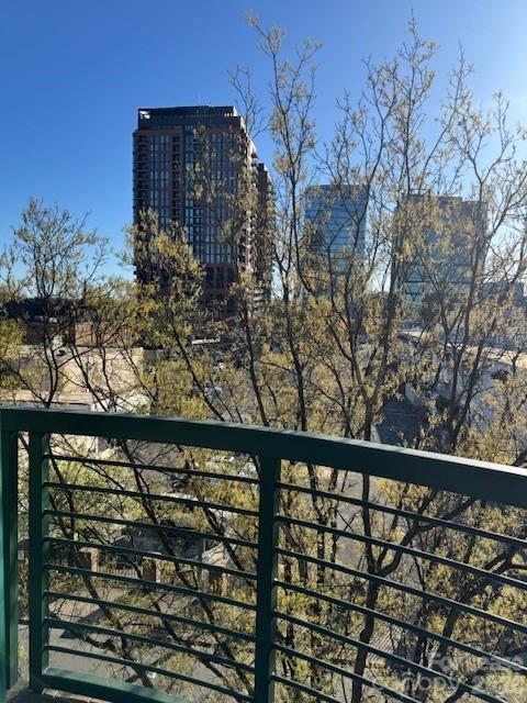 Building Photo - 115 E Park Ave