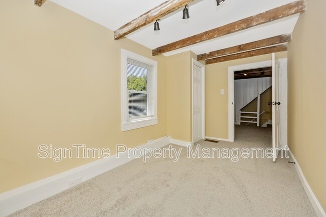 Building Photo - 106 Potomac St