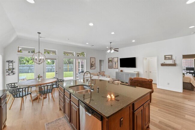 Building Photo - 28803 Crested Butte Dr