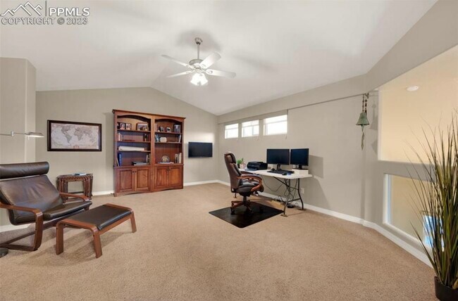 Upstairs loft/2nd living area - 2173 Alpine Shadows Vw