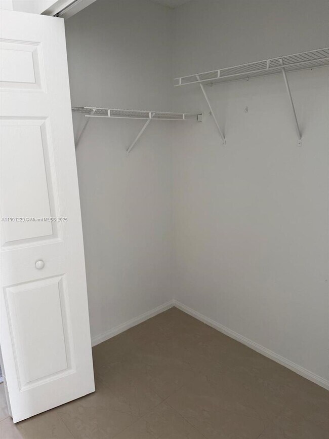 Building Photo - 2358 SW 177th Ave