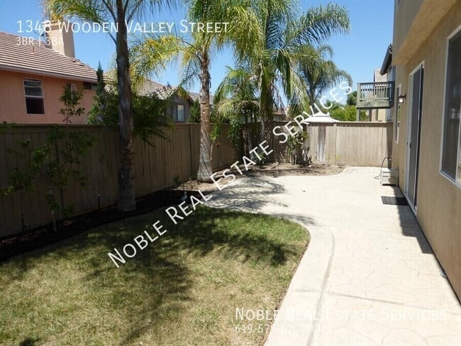 Building Photo - 1348 Wooden Valley St