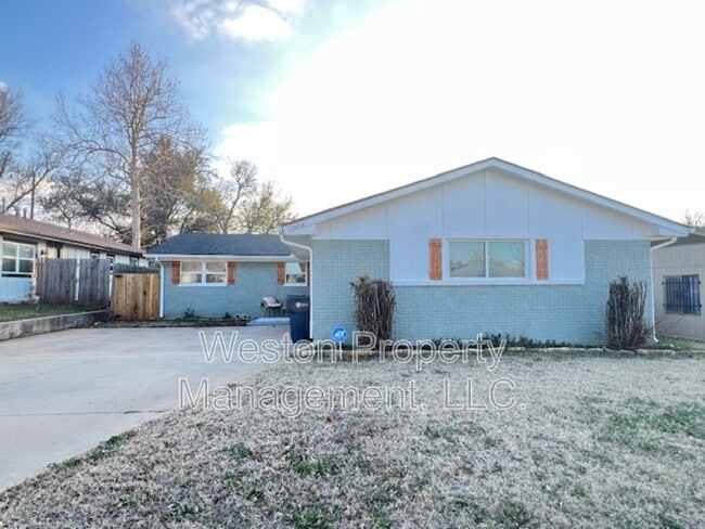 Primary Photo - 5804 NW 66th St