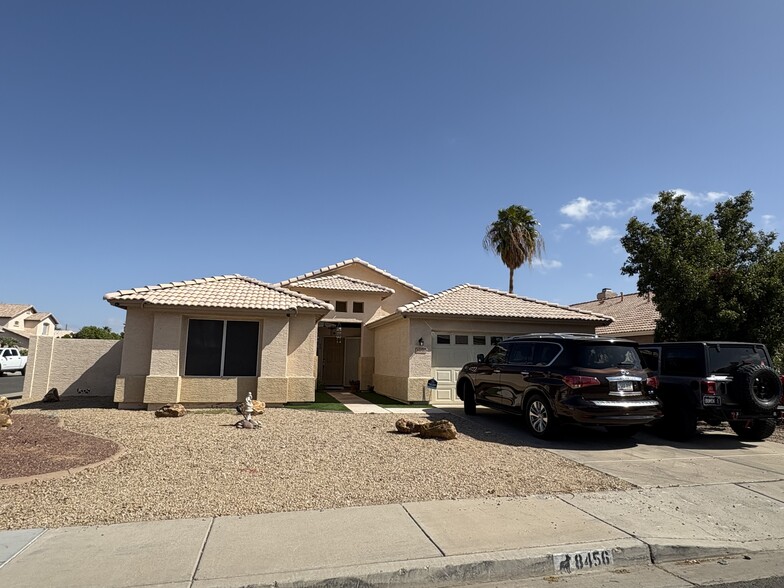 Primary Photo - 8456 W Cherry Hills Dr