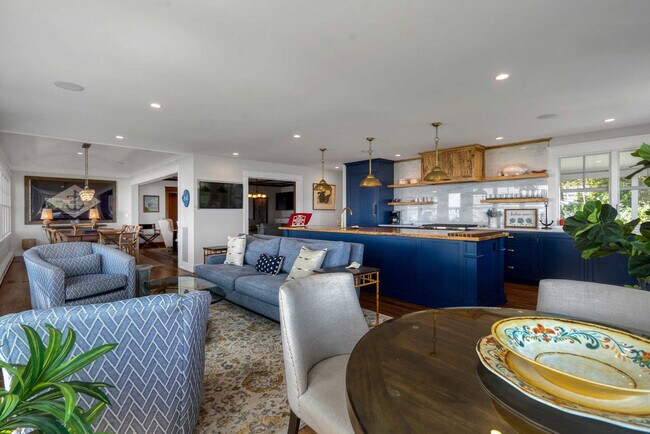 Building Photo - 912 Peconic Bay Blvd