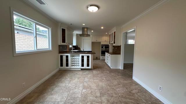 Building Photo - 653 Willowgrove Ave