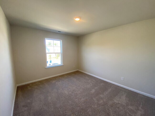 Building Photo - 6015 Weddington Pointe Dr