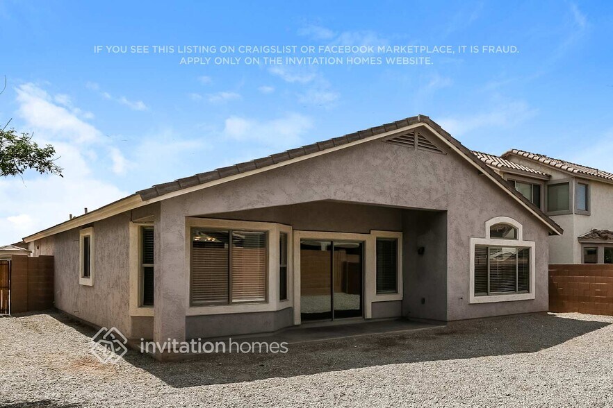 Building Photo - 9852 E El Moro Ave
