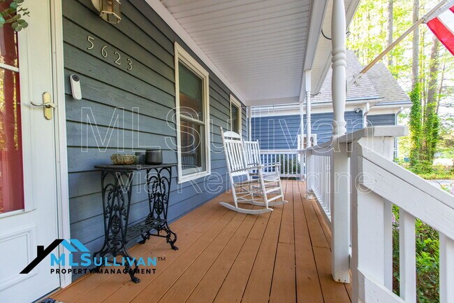 Building Photo - 5623 Lake Elton Rd