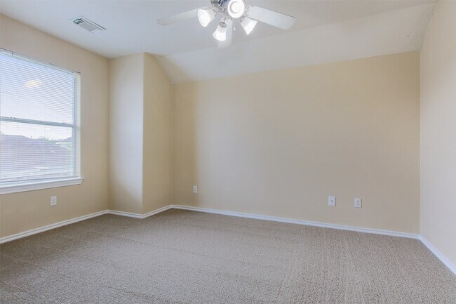 Building Photo - 21814 Kardy St