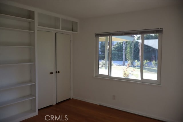 Building Photo - 2520 Louise Ave