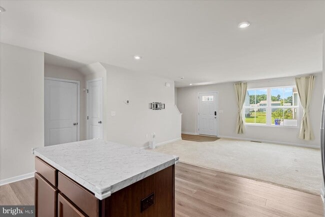 Building Photo - 30127 Moorings Reach