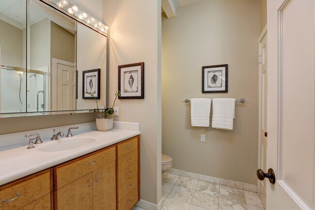 Building Photo - FIVE BEDROOM THREE-AND-A-HALF BATH HOME WI...