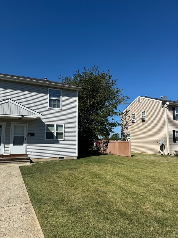 Building Photo - 226 Lincoln Ave