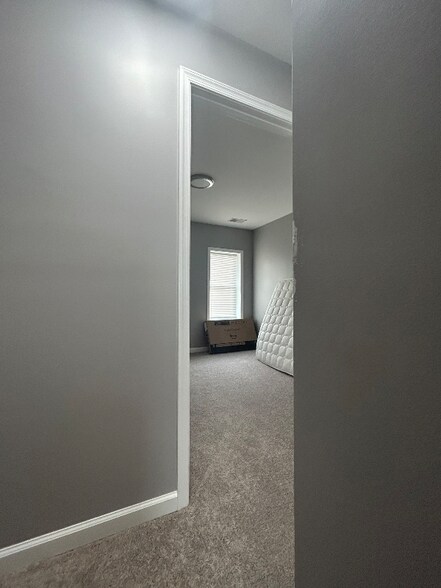 Building Photo - 1508 McHenry St