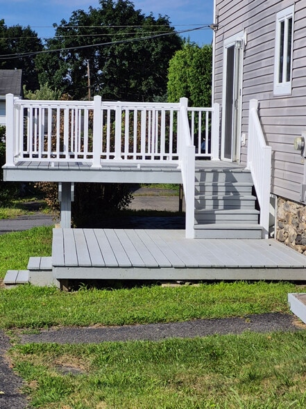 Building Photo - 104 Novitsky Ct