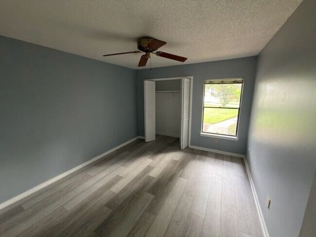 Building Photo - 2620 Bent Hickory Cir