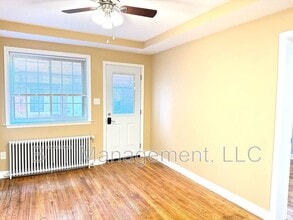 Building Photo - 8800 Plymouth St