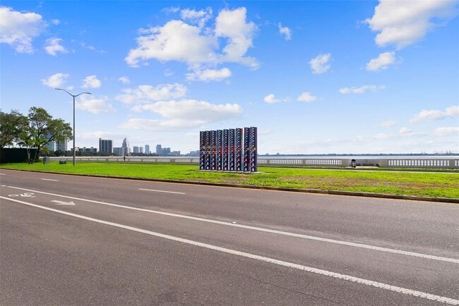 Building Photo - 3301 Bayshore Blvd