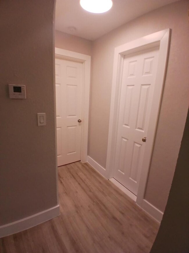 Building Photo - 1320 NE 146th St