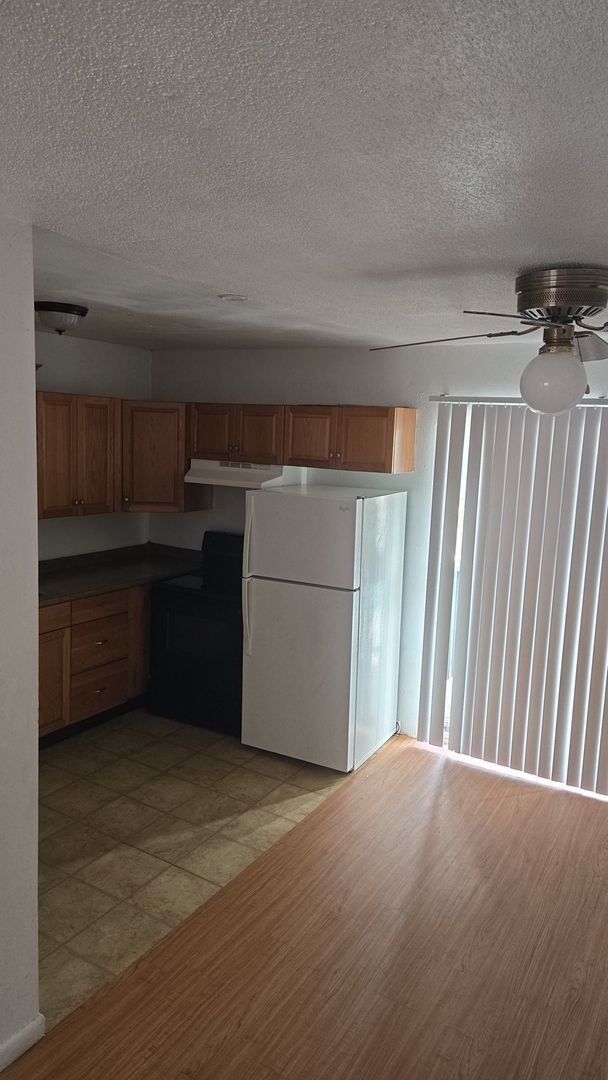 Building Photo - 3bedrooms 2 baths condo in Palms West Avai...