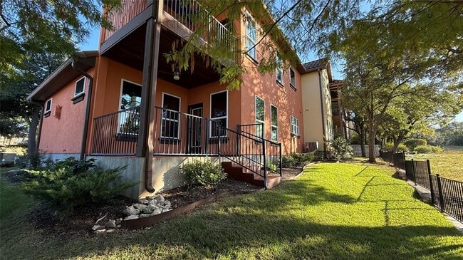 Building Photo - 12004 Terraza Cir