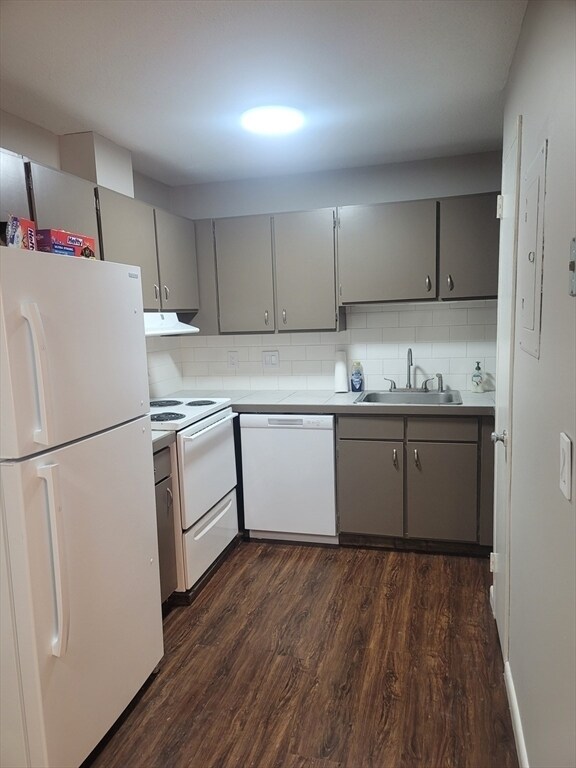 Building Photo - 30 Thayer Pond Dr